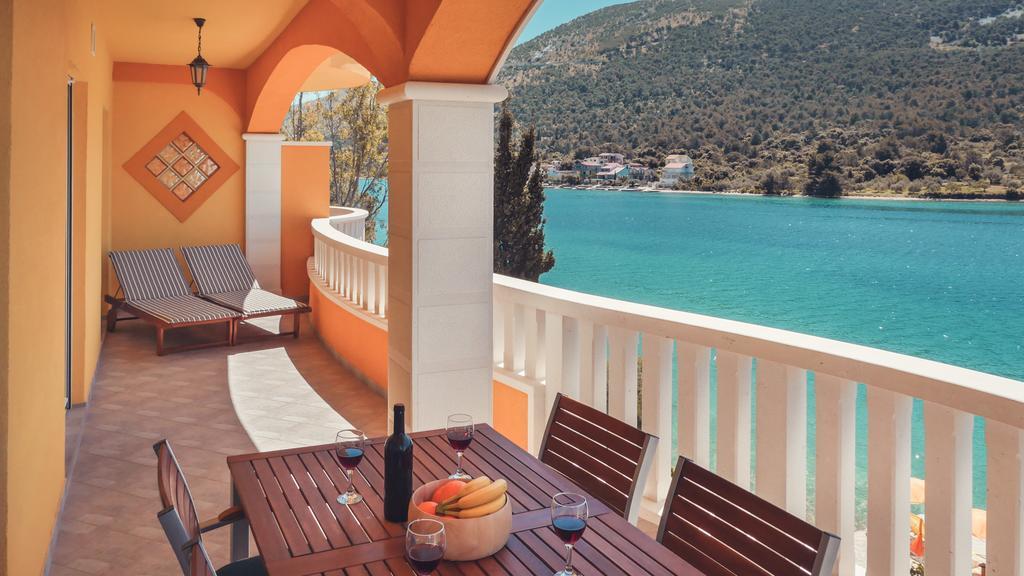 Vila More Grebastica Exterior photo