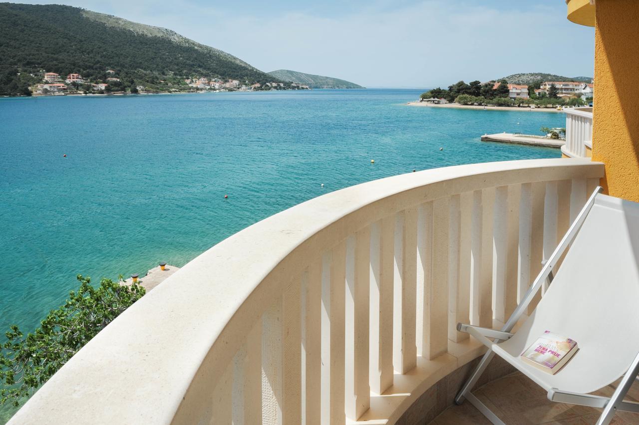 Vila More Grebastica Exterior photo